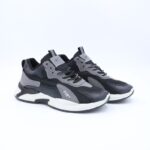 حذاء رياضي رجالي لون اسود ورمادي