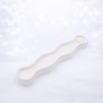 مبخر اعواد شكل مموج حجم وسط لون ابيض