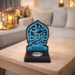 ⁦تحفة خشبية بكتابة رمضان كريم مع قاعدة شمعة ازرق طول 15 سم⁩ - الصورة ⁦2⁩