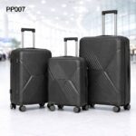 طقم شنط سفر 3 قطع بأحجام مختلفة لون اسود