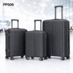 طقم شنط سفر 3 قطع بأحجام مختلفة لون رمادي غامق