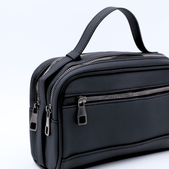 ⁦شنتة حقيبة شخصية جلد لون اسود⁩ - الصورة ⁦2⁩