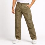 بنطلون رجالي بتصميم جيوب جانبية لون زيتي