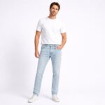 ⁦بنطلون جينز رجالي لون ازرق فاتح⁩ - الصورة ⁦2⁩