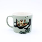 مج بتصميم تراثي الرمله حجم 250 مل لون اخضر ( رسم يدوي )